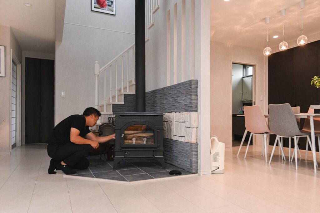 薪ストーブのあるリビング